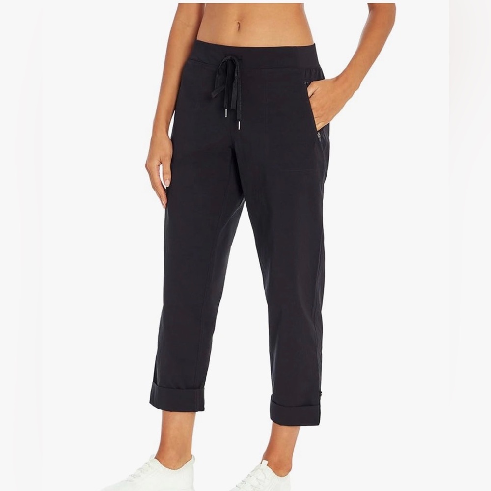 💥2/$33💥 Marika Ladies Charcoal Cargo Capris Pants